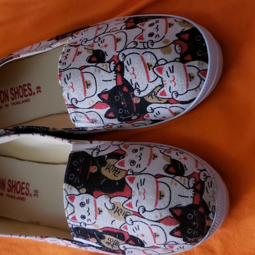 Canvas Meneki Neko shoes